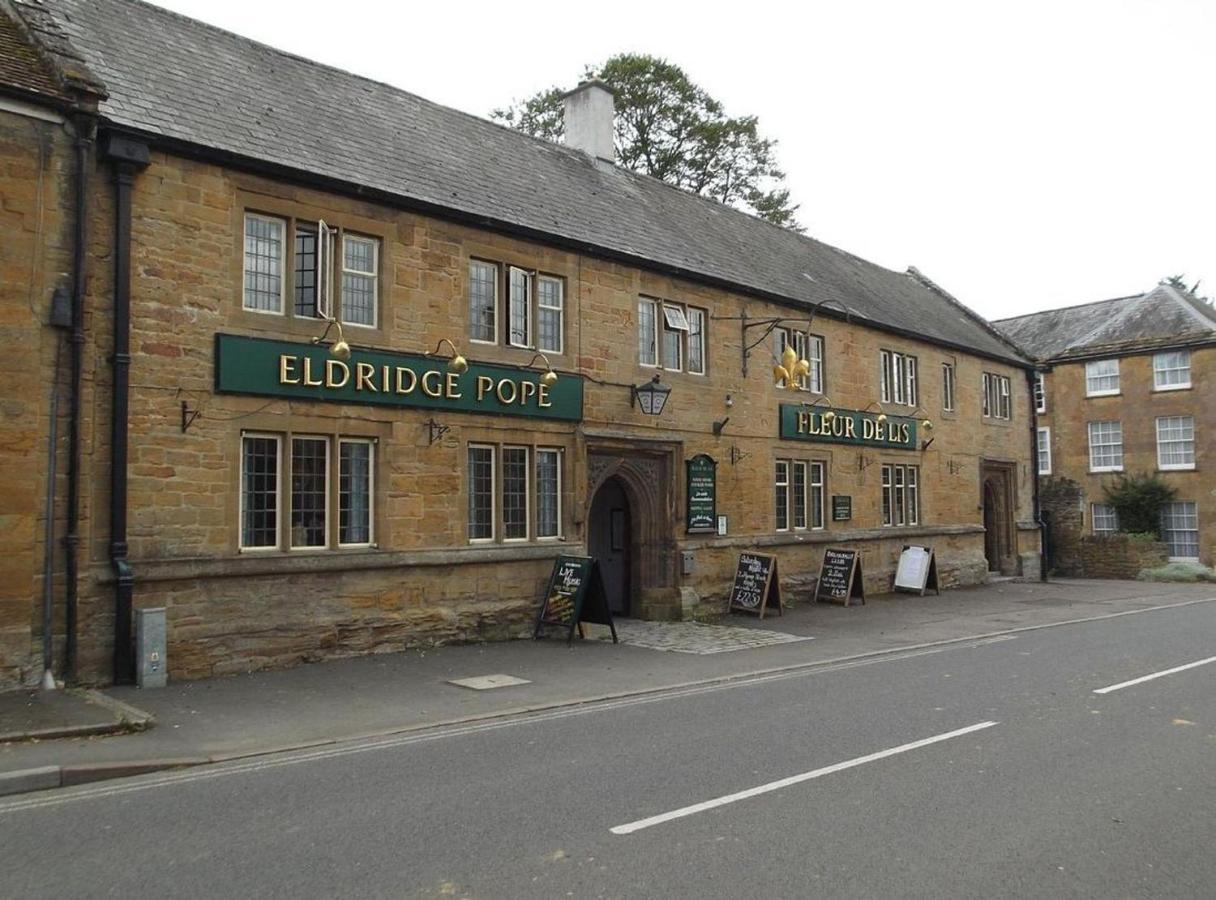 The Fleur-De-Lis Hotel Chiselborough 外观 照片