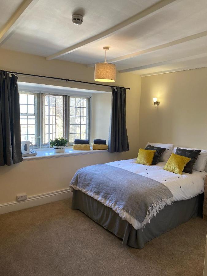 The Fleur-De-Lis Hotel Chiselborough 外观 照片
